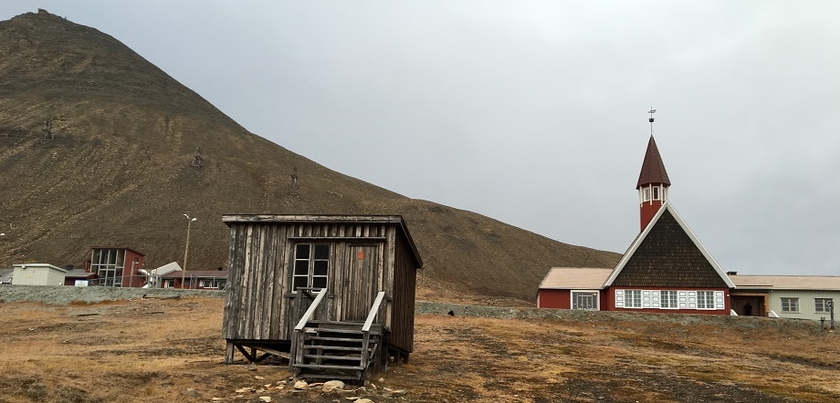 Small hut and Church in Svalbard. Credit: Birthe Nielsen/Baltic Travel Company