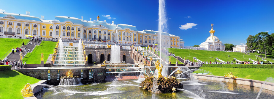 Peterhof by Olta Travel