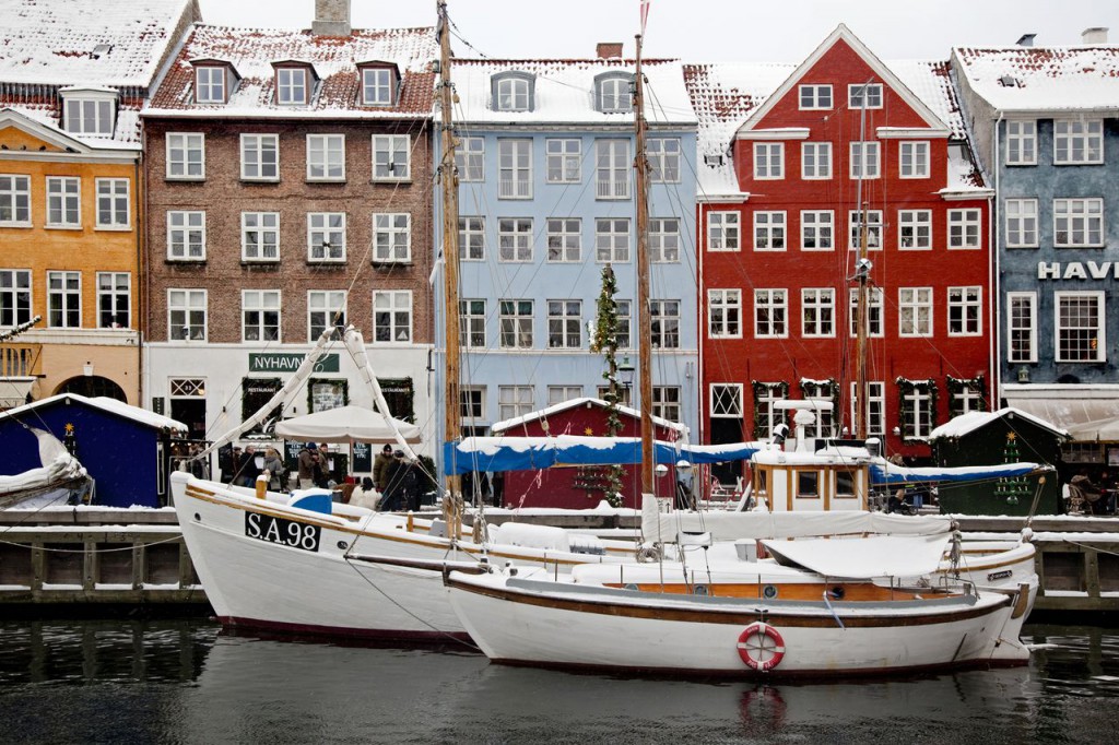 Nyhavn harbour winter