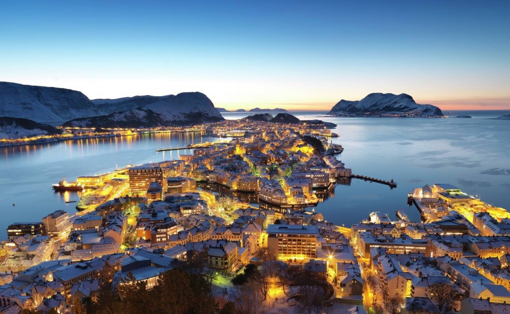 Aalesund_Blue_hour