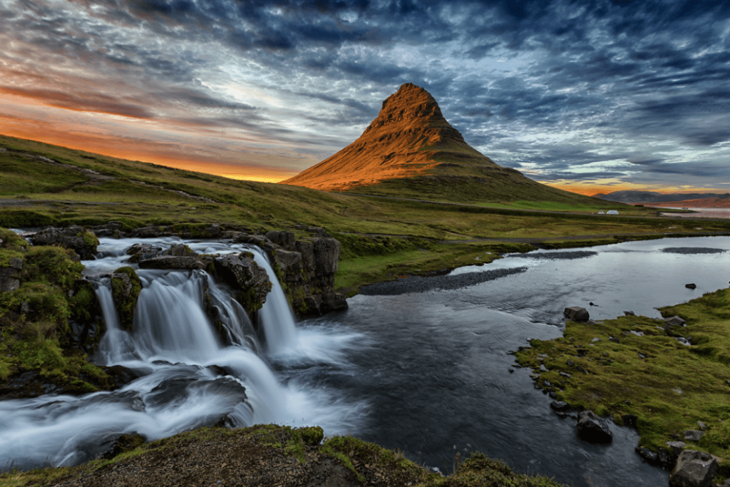 , 10 Epic Stops Along Iceland’s Ring Road