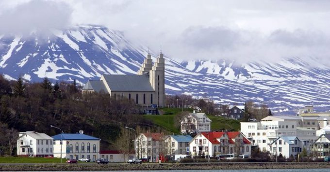 , 10 Epic Stops Along Iceland’s Ring Road