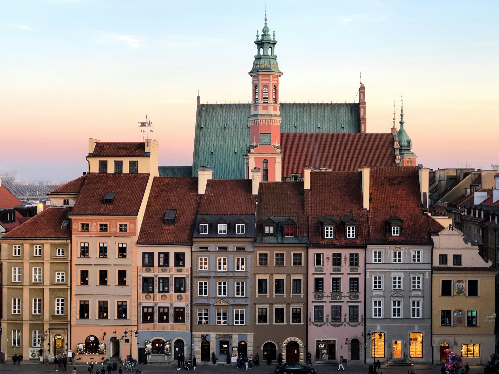 Warsaw Old Town by maksym harbar 