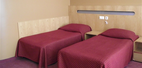 London Hotel Tartu - ajalooline hotell Raekoja platsi juures