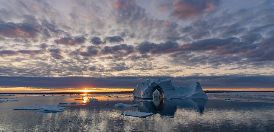 Image by Yuri Choufour