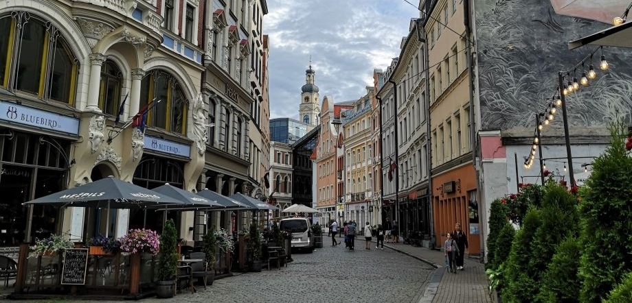 Riga Old Town Street - DK